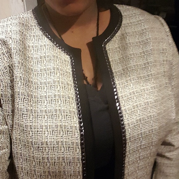 Tahari Suit Separate Jacket -Black/Chrome/Gold - Picture 3 of 8